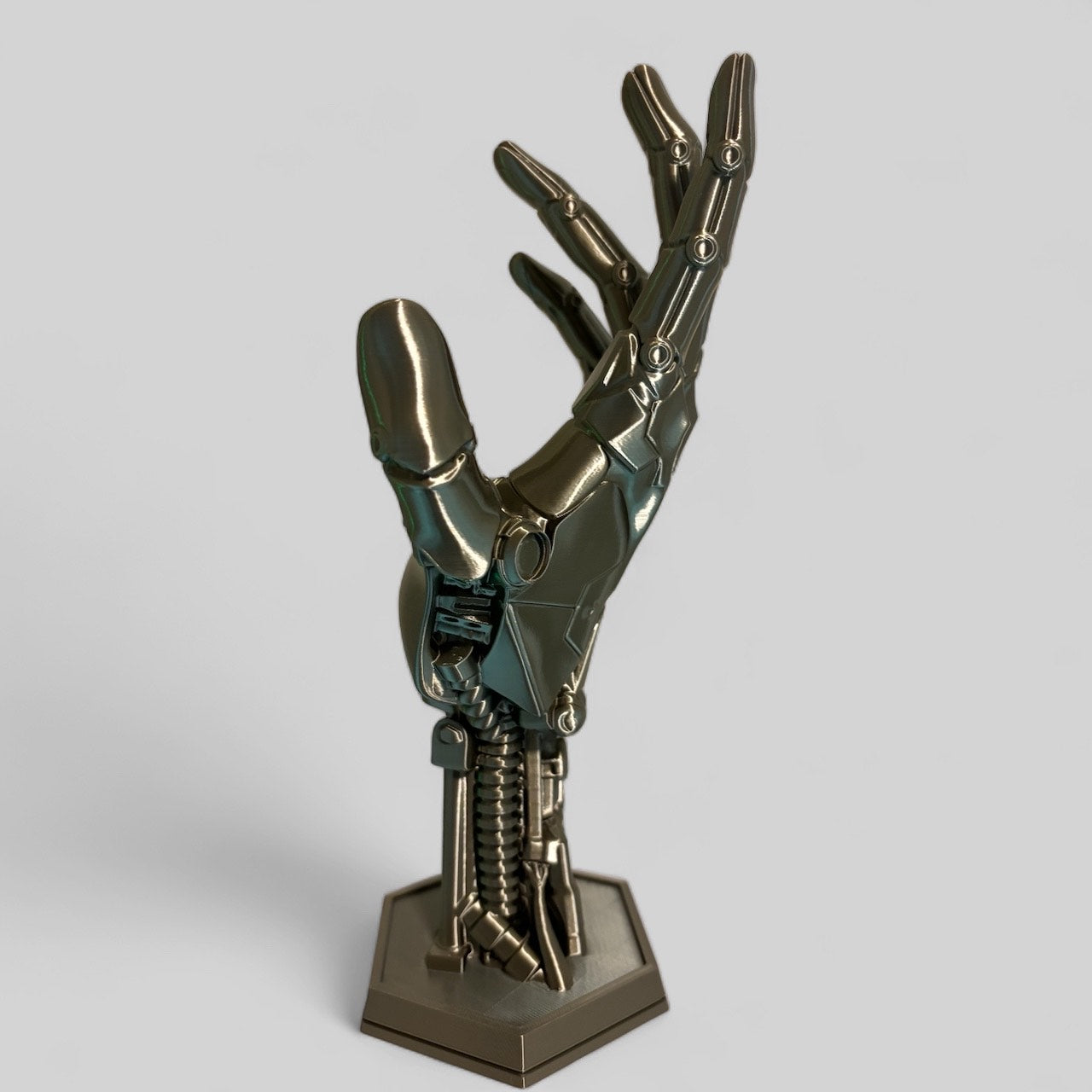 3D Printed Bronze-Metallic Robotic Arm Gaming Controller Display