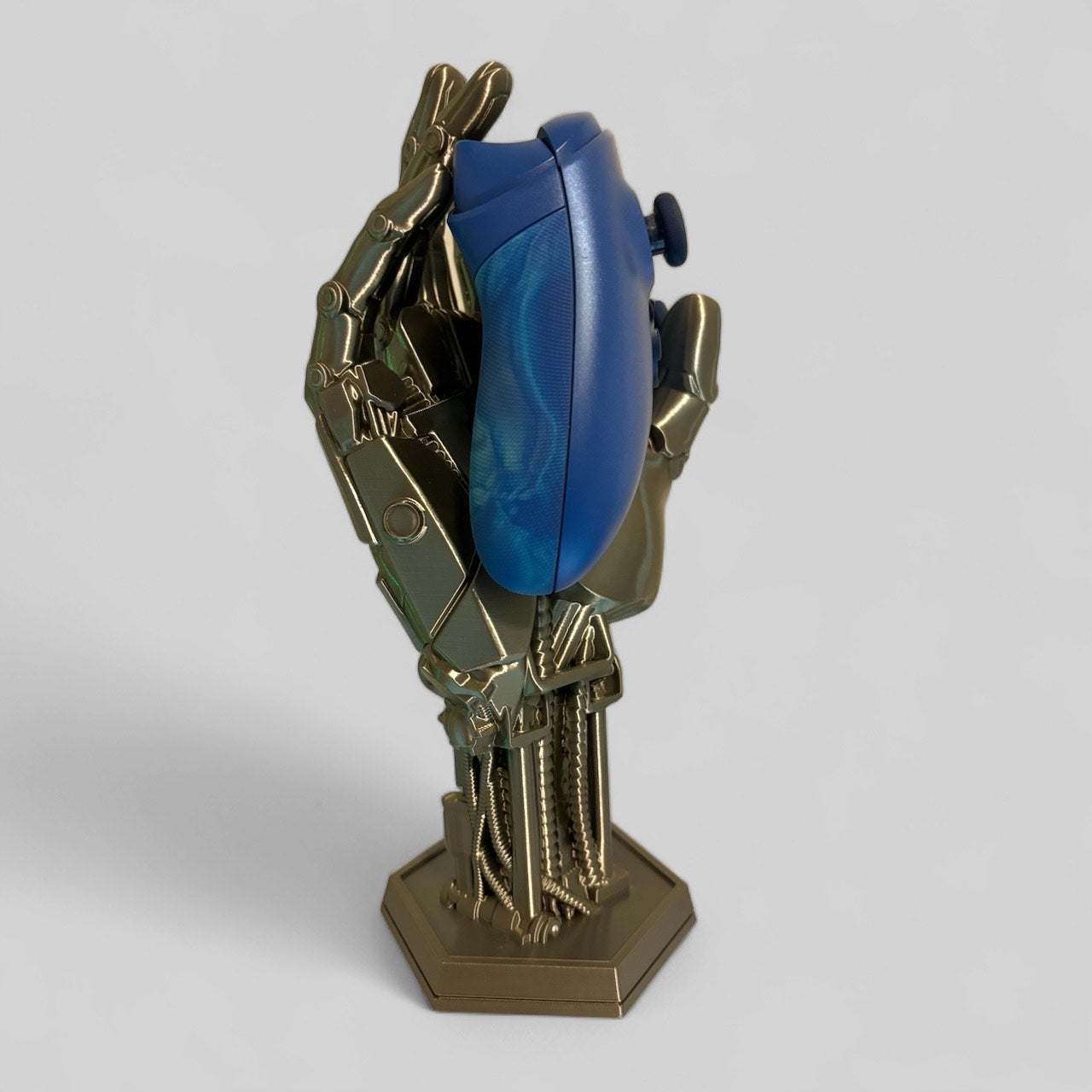 3D Printed Bronze-Metallic Robotic Arm Gaming Controller Display